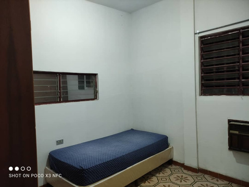 Imagen 6 de 8 de Apartamento En Alquiler Las Delicias Maracay 0412-8887550