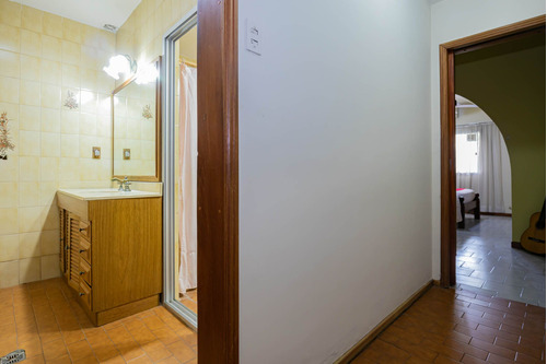 Imagen 24 de 30 de Venta Urgente Por Viaje Casa 5 Amb - Castelar
