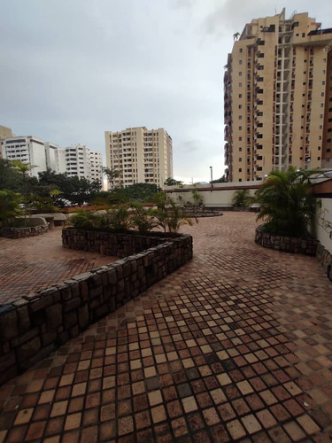 Imagen 2 de 14 de Alquila Hermoso Apartamento A Estrenar Sin Amoblar Urb. La Chimenea Andres Peña