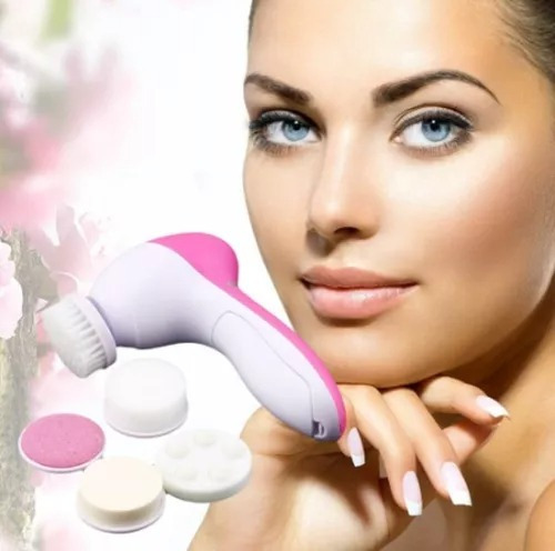 Limpiador Facial 5 En 1 Y Cepillo Exfoliantes Anti Arruga Color Blanco Con Rosa