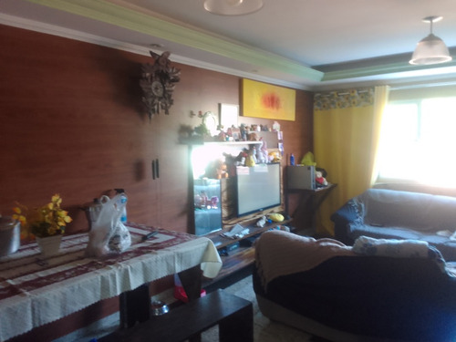 Excelente Sobrado Com Três Quartos,três Banheiros Uma Suite