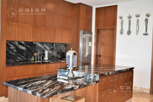 Imagen 13 de 30 de Importante Casa De Diseño Exclusivo En El Golf, Nordelta - Salida A La Laguna