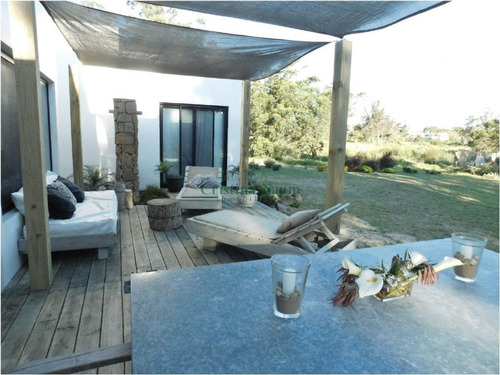 Espectacular Casa En La Barra- Ref: 36095