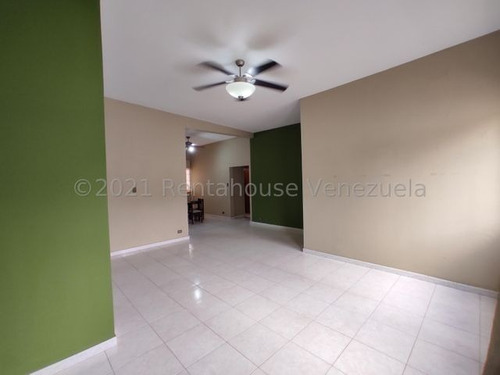 Imagen 2 de 27 de Urbanizacion Barrio Sucre Casa Quinta Maracay, Vp 22-11048 Vanessa Puerta 0412-4625364