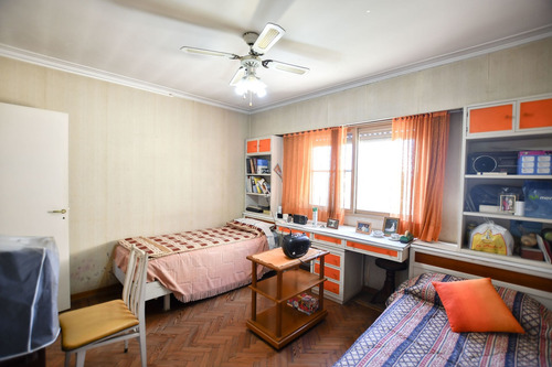 Casa Con Local En Venta En Tolosa