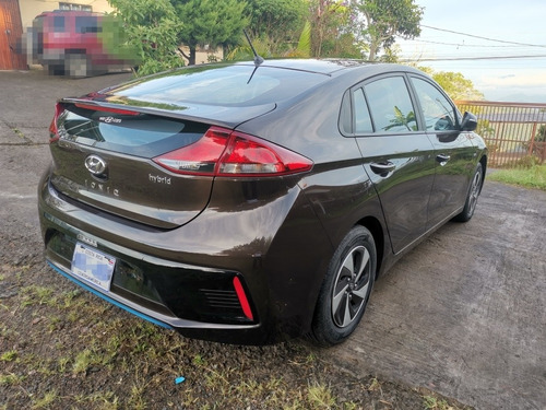 Imagen 3 de 10 de Hyundai Ioniq Hybrid Nacional