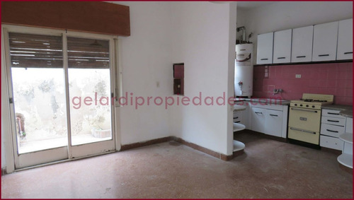 Imagen 7 de 23 de Casa Interna Venta Dos Dormitorios Macrocentro Bahia Blanca