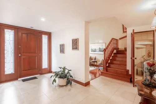 Casa En Venta En Alhambra. Cod V14653