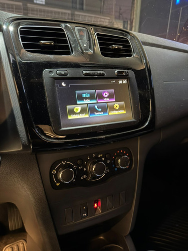 Renault Logan 1.0 Zen 12v 4p