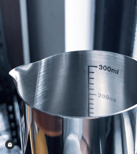 Imagen 2 de 4 de Jarra Barista 600 Ml Con Medidor En El Interior
