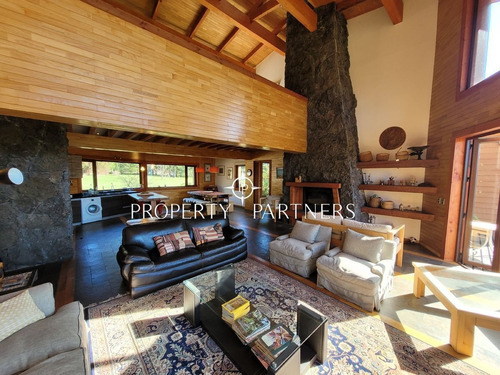 Imagen 5 de 29 de Hermosa Casa Vista Lago Y Volcán