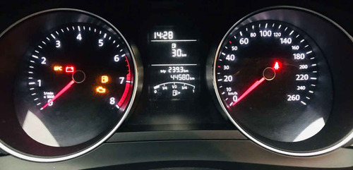 Imagen 15 de 15 de Volkswagen Jetta 2017 4p Trendline L5/2.5 Man