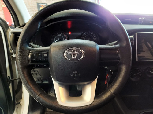Imagen 12 de 25 de Toyota Hilux 2.4 Cd Dx 150cv 4x2 2017
