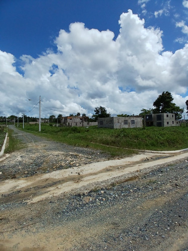 Solares Con Titulos En Santo Domingo Norte.