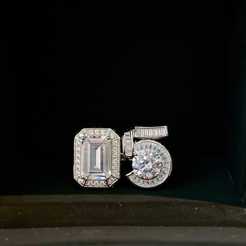 Anillo Ajustable Número 5 De Diamante Cuadrado De Plata S925