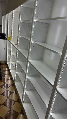 Amoblamientos Comerciales