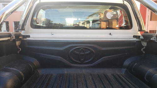 Toyota Hilux 3.0 Cd Srv Tdi 171cv 4x2 - B3 2016
