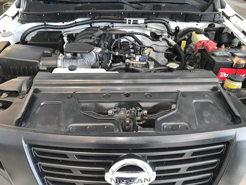 Imagen 15 de 15 de Nissan Np300 2016 2.5 Estacas Dh Mt