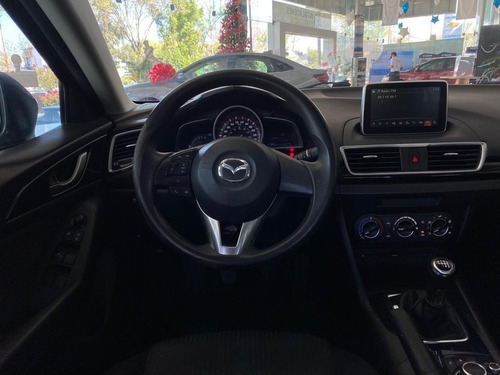 Imagen 12 de 15 de Mazda Mazda 3 2016 2.0 I Sedan Touring Mt