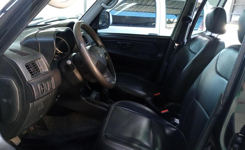 Imagem 8 de 11 de Mitsubishi Pajero Tr4 2.0 Preto 2010
