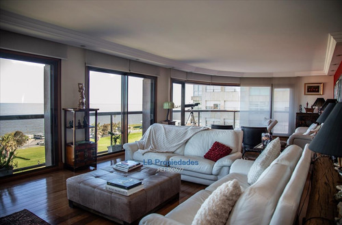 Imagen 3 de 17 de Apartamento 250 Mts2 Recepción Estar 3 Suites Garage X 3