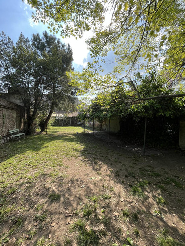 Belgrano 544, Lomas De Zamora Este Chalet 3 Drms, 2 Plantas Cochera Pasante - Amplio Lote