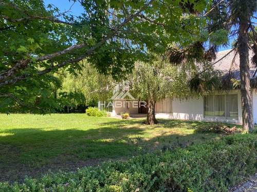 Casa En Venta De 5 Dorm. En Los Angeles