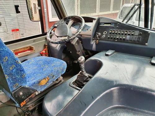 Imagen 11 de 11 de Minibus Agrale Motor Volkswagen 2013 Comil