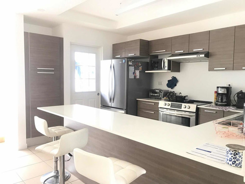 Imagen 3 de 15 de Casa Moderna A La Venta En Condominio, Brasil De Santa Ana