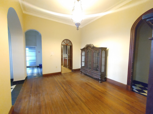 Hermosa Casa En Alquiler En Gazcue