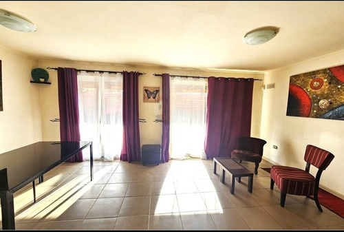Oportunidad Por Viaje! Venta Casa, 105m2, 3d 3b
