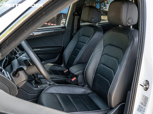 Imagen 11 de 25 de Volkswagen Tiguan 2.0 Highline 7 Ps | Permuta / Financia