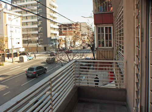 Venta Departamento Mono Ambiente Con Balcon En Flores
