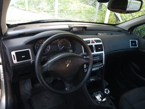 Imagem 3 de 12 de Peugeot 307 Sedan 2008 2.0 Feline Aut. 4p