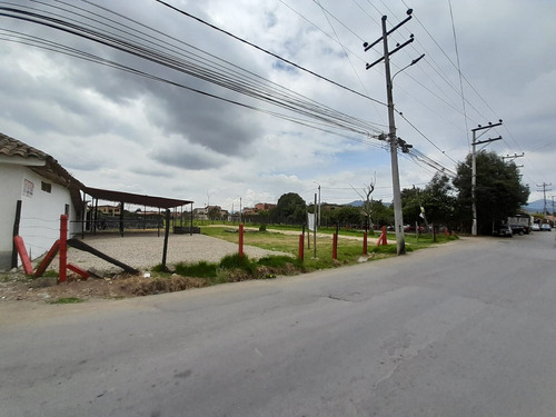 Se Vende Lote Chia De 7.800 M2 Sobre La Calle 29 Rentable $7.800 Millones. Permuto Por Menor Valor