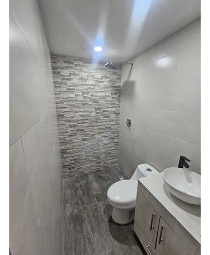 Casa Unifamiliar En Venta En Navarra Bello
