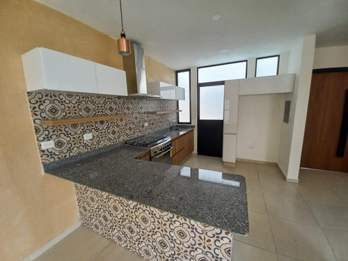 Casa En Venta En Privasa Soluna En Temozón A 5 Min De Plaza La Isla,mérida,yucatán.