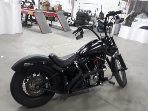 Harley Davidson - Blackline 2012