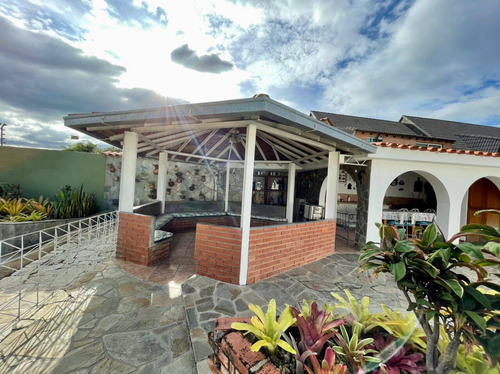 Imagen 4 de 22 de Casa En Venta Guataparo Country Club