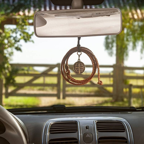 Imagem 3 de 6 de Adorno Para Retrovisor Carro Laço Couro Trançado São Bento