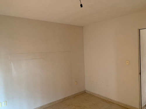 Casa En Venta En Frac. El Dorado I Leon, Gto. Cerca De Ambas Entradas, Junto A Wallmart De Via Alta