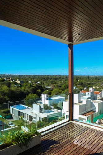 Casa 4 Dormitorios Vista Increible Av Los Alamos