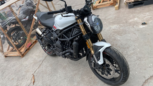 Imagen 5 de 12 de Benelli 752 S