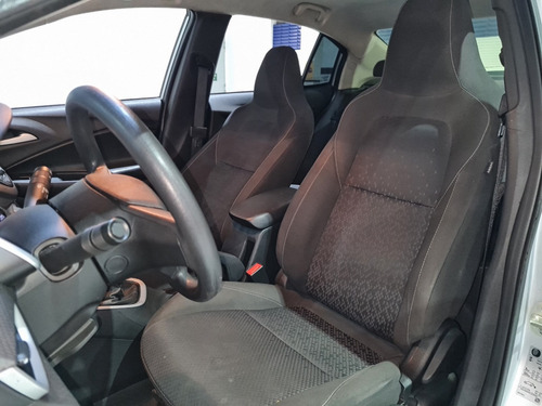 Chevrolet Onix plus 1.0 Ltz Turbo 4p