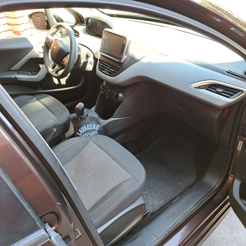 Peugeot 208 1.6 Active