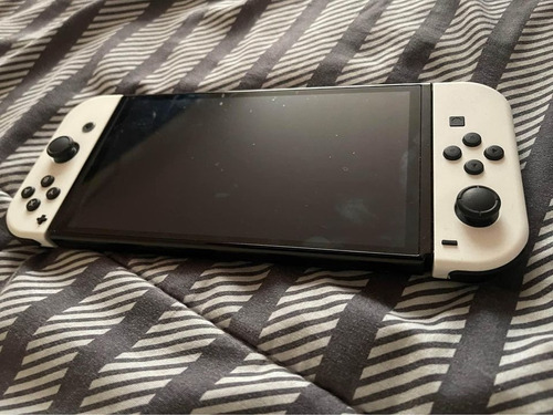 Nintendo Switch Oled Blanco 64gb (10 De 10)