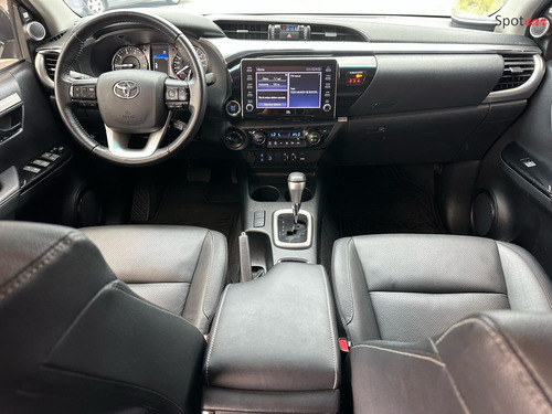 Toyota Hilux 2.8 D-4D TURBO DIESEL CD SRX 4X4 AUTOMÁTICO
