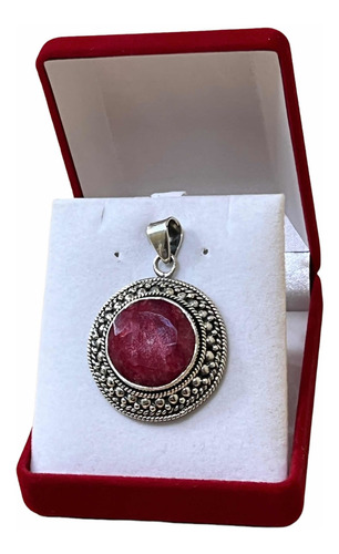 Imagen 2 de 5 de Medalla Oval De Plata Con Piedra Raíz De Rubi.