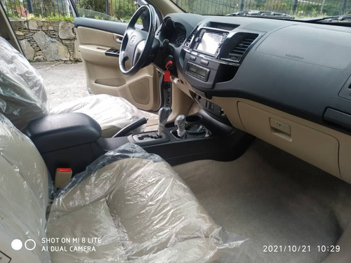 Imagen 7 de 9 de Toyota Fortuner Sr