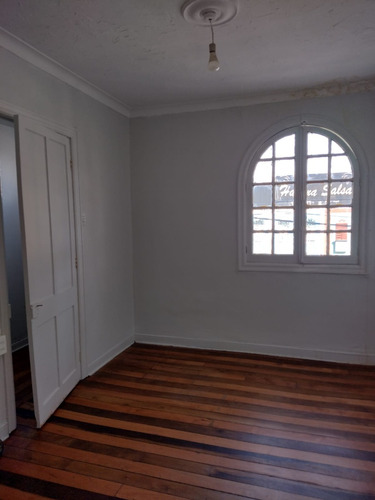 Se Arrienda Casa/oficina 5d+2b En Dominica Con Loreto